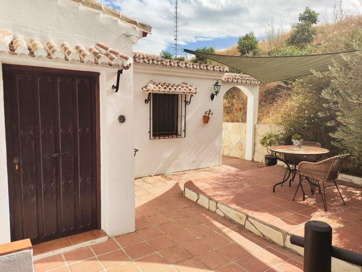 ESCUELA LA CRUJIA LEMON ROOM, Immo, Expat Rentals, Vrijstaande woning