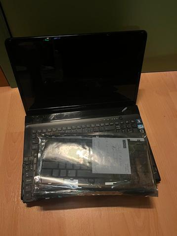 Laptop/computer onderdelen  beschikbaar voor biedingen