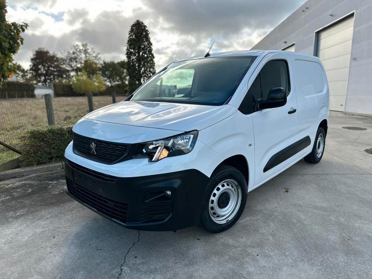 Peugeot Partner 1.5hdi /Apple Carplay/ 2 zit /Apple Carplay, Auto's, Bestelwagens en Lichte vracht, Bedrijf, Te koop, Apple Carplay