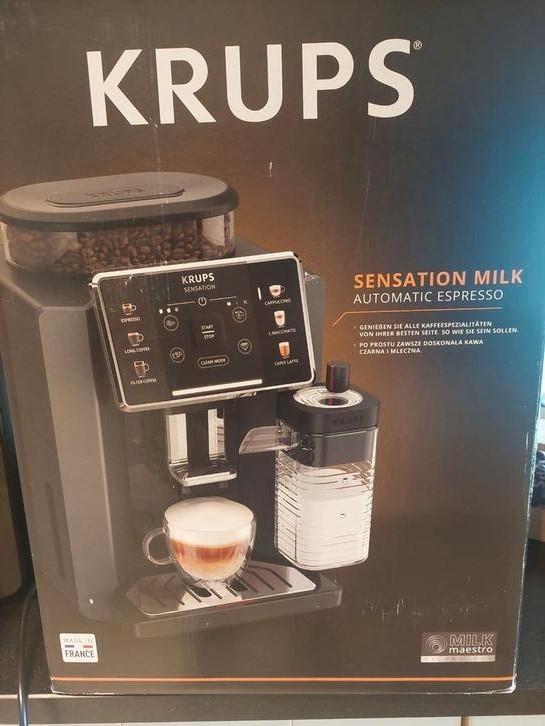 NOUVEAU dans son emballage de voiture complet Espresso Sensa, Electroménager, Cafetières, Neuf, Café en grains, Autres modèles