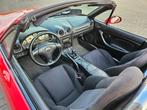 Mazda MX-5  MX-5 1.6i 16V, Auto's, Mazda, https://public.car-pass.be/vhr/54b962c3-b5ab-4cb1-84a2-7b76743d2690, Zwart, 4 cilinders