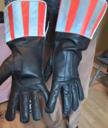 Lederen motorhandschoenen beschikbaar voor biedingen