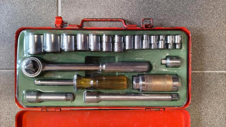 Moersleutels en dopsleutels, Doe-het-zelf en Bouw, Gereedschap | Handgereedschap, Zo goed als nieuw, Ophalen