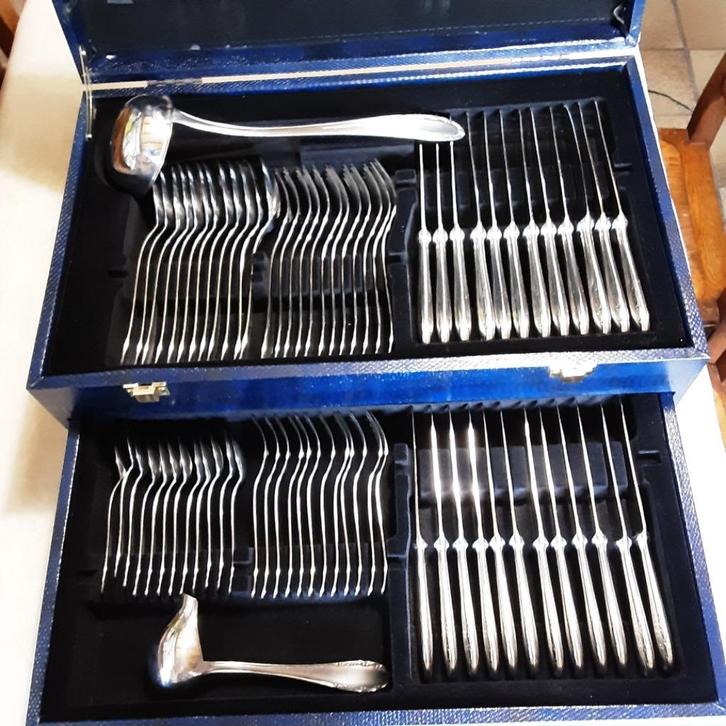 79 delige bestek in koffer Solingen Polida 188, Huis en Inrichting, Keuken | Bestek, Gebruikt, Bestekset, Inox of Chroom, Ophalen