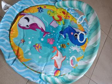 Speelmatje baby beschikbaar voor biedingen