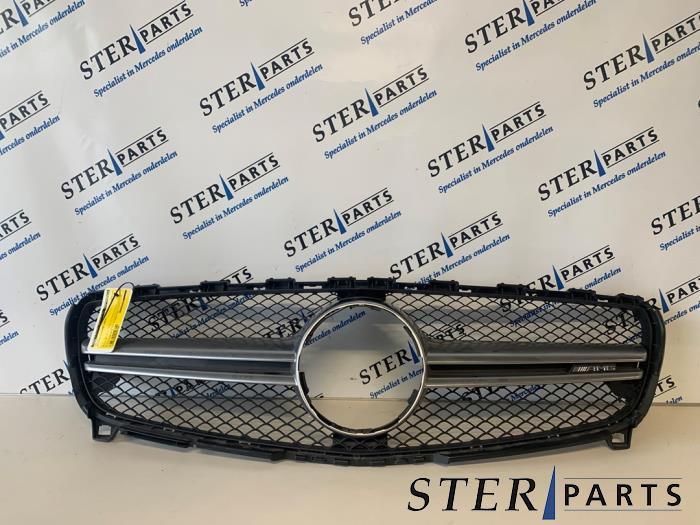 Calandre d'un Mercedes A-Klasse, Autos : Pièces & Accessoires, Carrosserie & Tôlerie, Mercedes-Benz, Utilisé, 3 mois de garantie