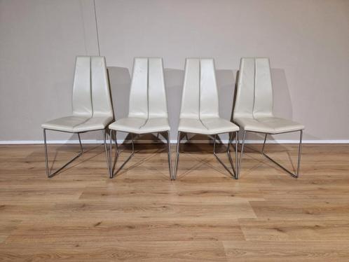 4 chaises de salle à manger Montis Ivy, crème, cuir, design, Maison & Meubles, Chaises, Comme neuf, Quatre, Cuir, Autres couleurs