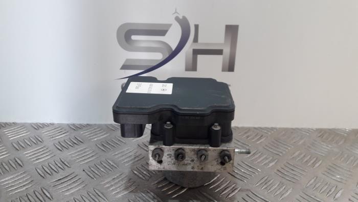 Pompe ABS d'un Mercedes CLA, Autos : Pièces & Accessoires, Électronique & Câbles, Mercedes-Benz, Utilisé, 3 mois de garantie, Enlèvement ou Envoi