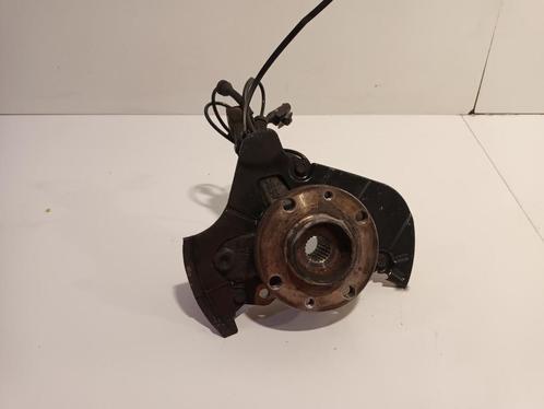 WIELNAAF RECHTS VOOR Ford Ka II (01-2008/05-2016), Auto-onderdelen, Remmen en Aandrijving, Ford, Gebruikt