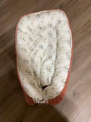 Babycocoon beschikbaar voor biedingen