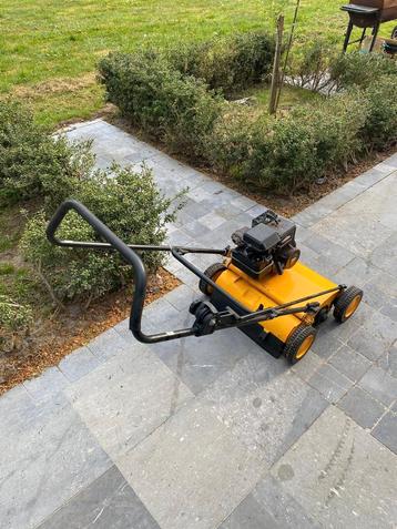 Verticuteer machine  Benzine  beschikbaar voor biedingen