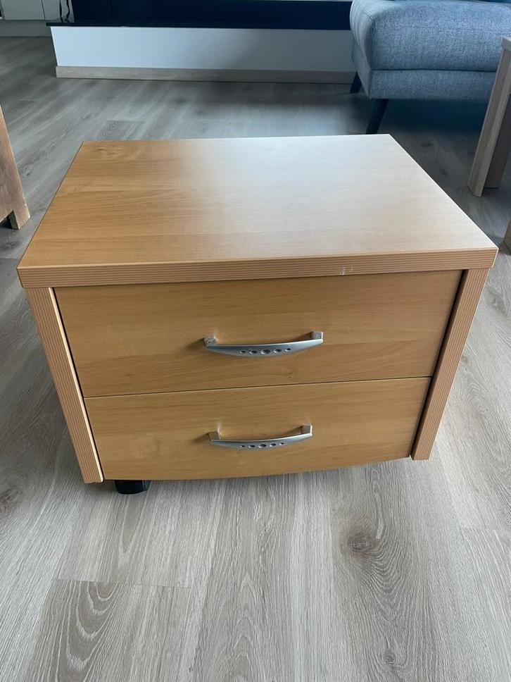 Nachtkast, Huis en Inrichting, Slaapkamer | Nachtkastjes, Gebruikt, Minder dan 55 cm, 45 tot 65 cm, Ophalen