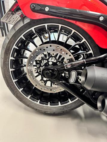 TEKOOP GEVRAAGD: BREAKOUT CVO TURBINE VELGEN beschikbaar voor biedingen