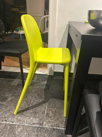 Kinderstoel beschikbaar voor biedingen