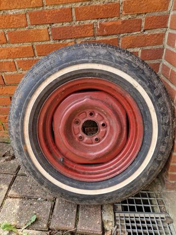 Oldtimer autoband met velg Good Year Polyglas 2 Radial