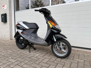 Peugeot Vivacity 2 takt scooter. Onderdelen/ Cross/ Sloop beschikbaar voor biedingen