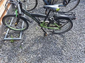 Kinderfiets jongens beschikbaar voor biedingen