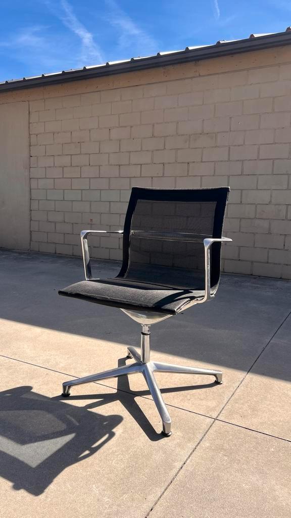 ICF Una Conference Chair, Huis en Inrichting, Stoelen, Gebruikt, Vijf, Zes of meer stoelen, Metaal, Overige materialen, Overige kleuren