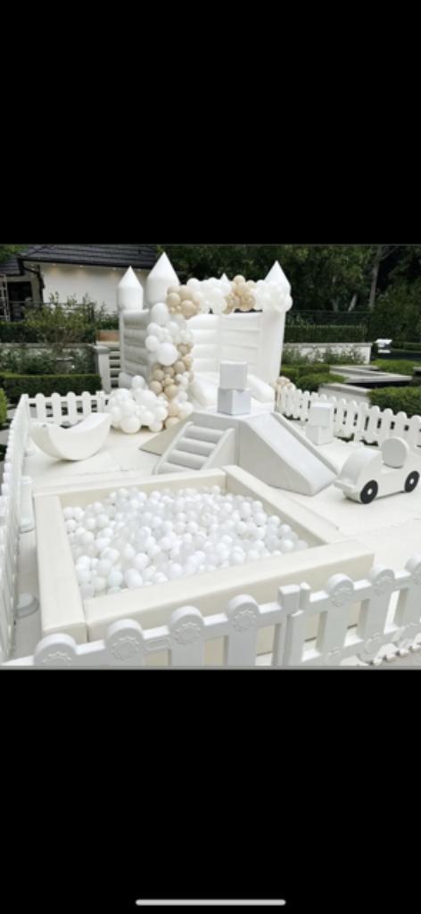 Luxe Witte Softplay Set – Verhuur voor Babyfeestjes, Hobby en Vrije tijd, Feestartikelen | Verhuur, Nieuw, Ophalen of Verzenden