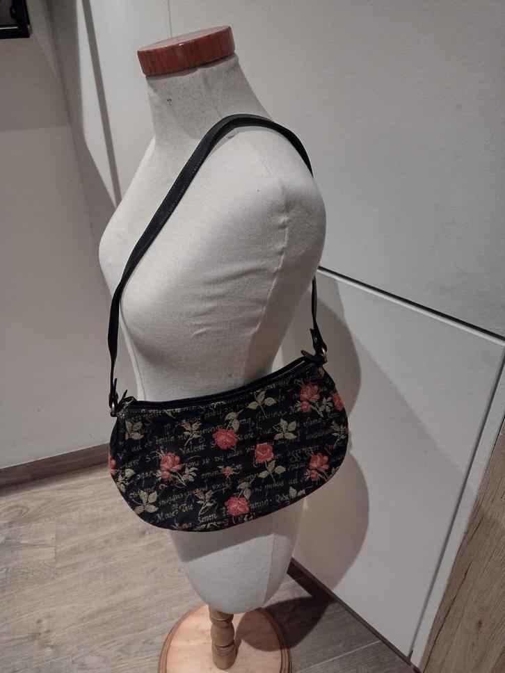 Vintage schoudertasje, Handtassen en Accessoires, Tassen | Schoudertassen, Zo goed als nieuw, Overige merken, Rood, Ophalen of Verzenden