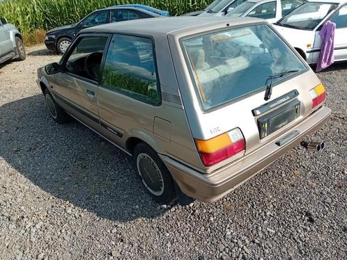 AncetrToyota Corolla AUTOMATIC 38.000KM/1YEAR GARANTI/LEZ OK, Autos, Oldtimers & Ancêtres, Entreprise, Achat, Peinture métallisée