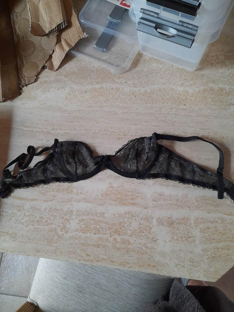 Zwarte sexy BH van Etam met beugels  75B, Kleding | Dames, Ondergoed en Lingerie, BH, Zwart, Ophalen of Verzenden