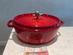 Staub La Cocotte 37 cm Cerise, presque neuf, Enlèvement ou Envoi, Comme neuf, Poêle à frire ou Sauteuse, Plaque céramique