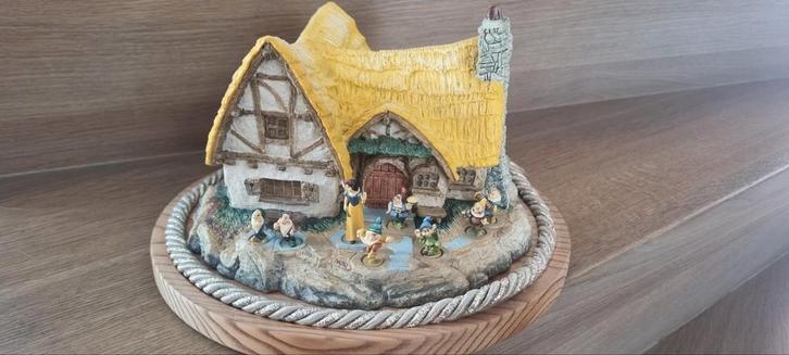 Hummel: Walt Disney sneeuwwitje en de 7 dwergen, Antiek en Kunst, Antiek | Porselein, Ophalen of Verzenden