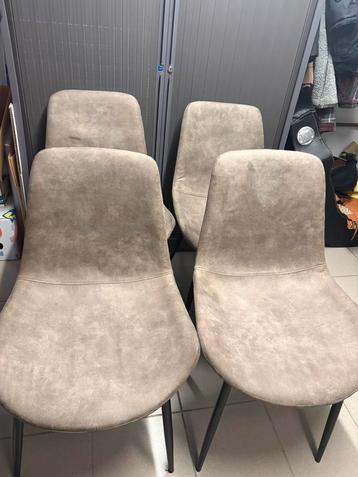 4 moderne eetkamerstoelen in taupe/grijs – kuipstoel, Maison & Meubles, Chaises, Gris, Comme neuf, Enlèvement, Quatre