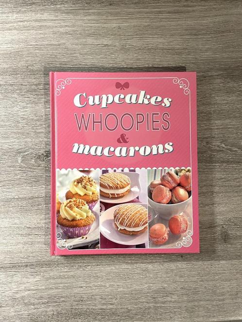 Boek Cupcakes, whoopies & macarons – Nina Engels, Livres, Livres de cuisine, Comme neuf, Gâteau, Tarte, Pâtisserie et Desserts