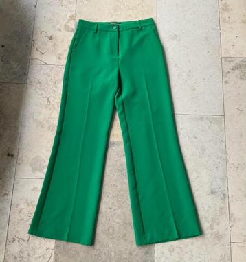 Nieuwe pantalon in groen M