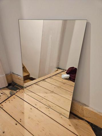 Miroir 45cm*60cm avec attaches  beschikbaar voor biedingen