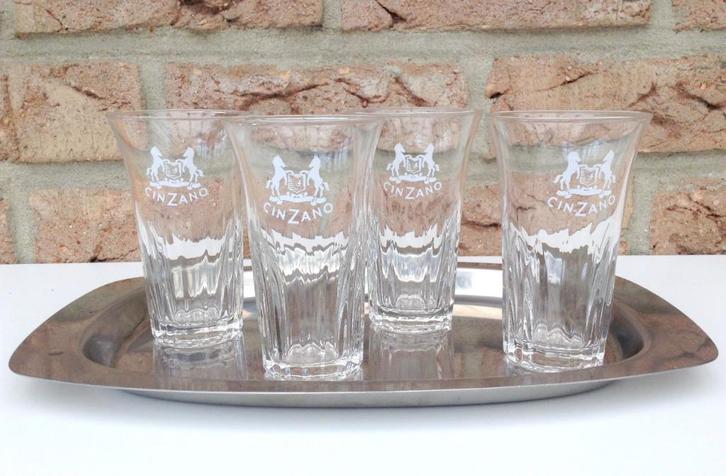 4 vintage aperitief Cinzano-vermout glazen Italië, Verzamelen, Glas en Drinkglazen, Zo goed als nieuw, Overige typen, Ophalen of Verzenden
