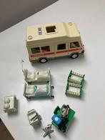 Playmobil oude ambulance + ziekenhuis spullen, Ophalen of Verzenden