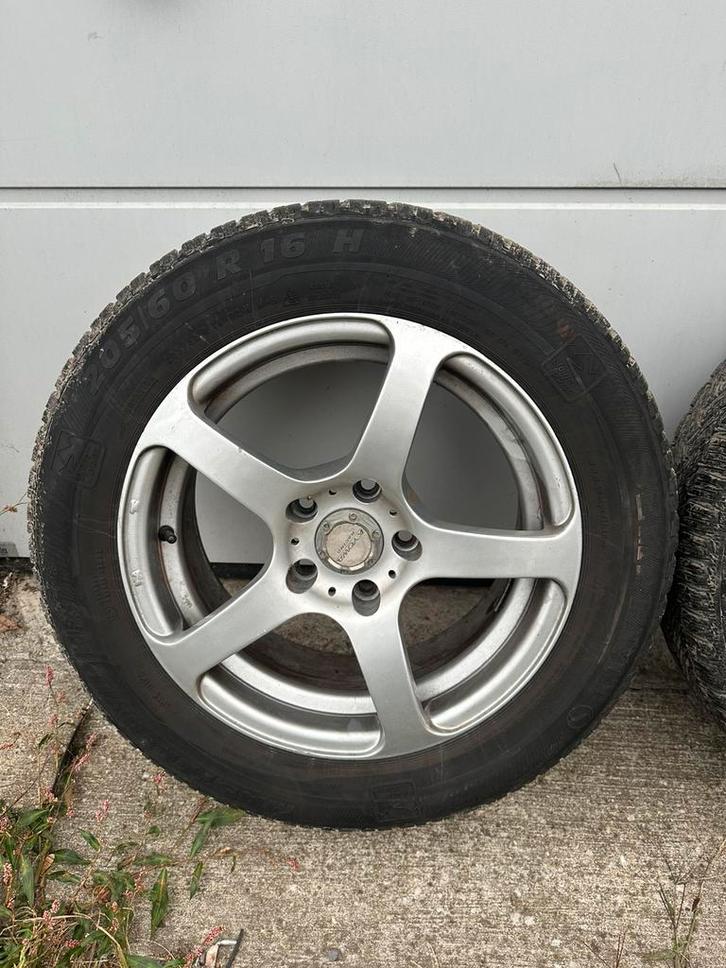 Ik verkoop mijn velgen en banden. R16, Auto-onderdelen, Banden en Velgen, Band(en), Overige, Ophalen of Verzenden