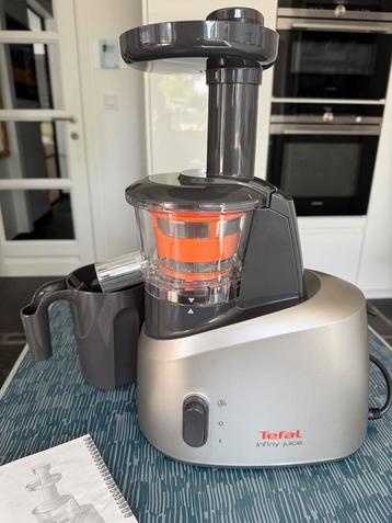 Tefal slowjuicer, amper gebruikt beschikbaar voor biedingen