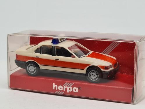 Ambulance BMW 325i - Herpa 1/87, Hobby & Loisirs créatifs, Voitures miniatures | 1:87, Comme neuf, Voiture, Herpa, Envoi