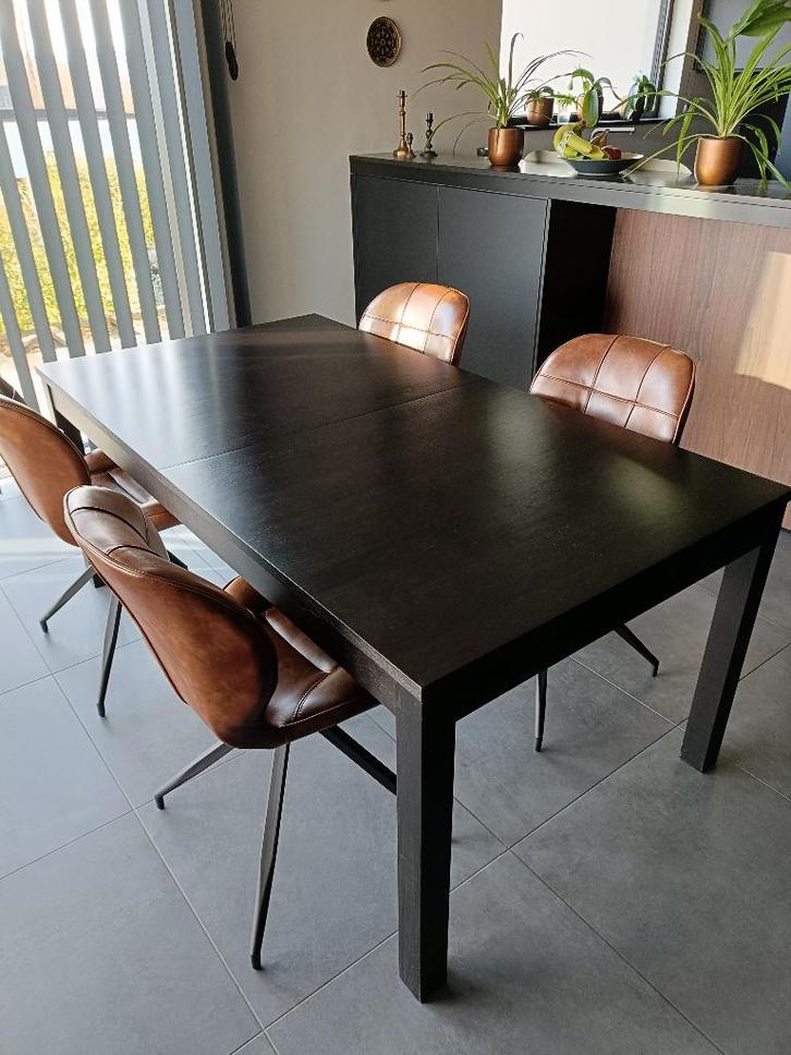Table extensible noire IKEA BJURSTA + 2 rallonges, Maison & Meubles, Tables | Tables à manger, Utilisé, 50 à 100 cm, 200 cm ou plus
