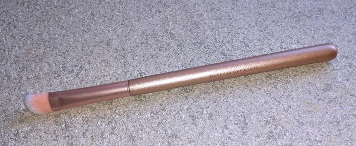 Kwast oogschaduw Makeup Revolution pink, Handtassen en Accessoires, Uiterlijk | Cosmetica en Make-up, Nieuw, Accessoires, Ogen