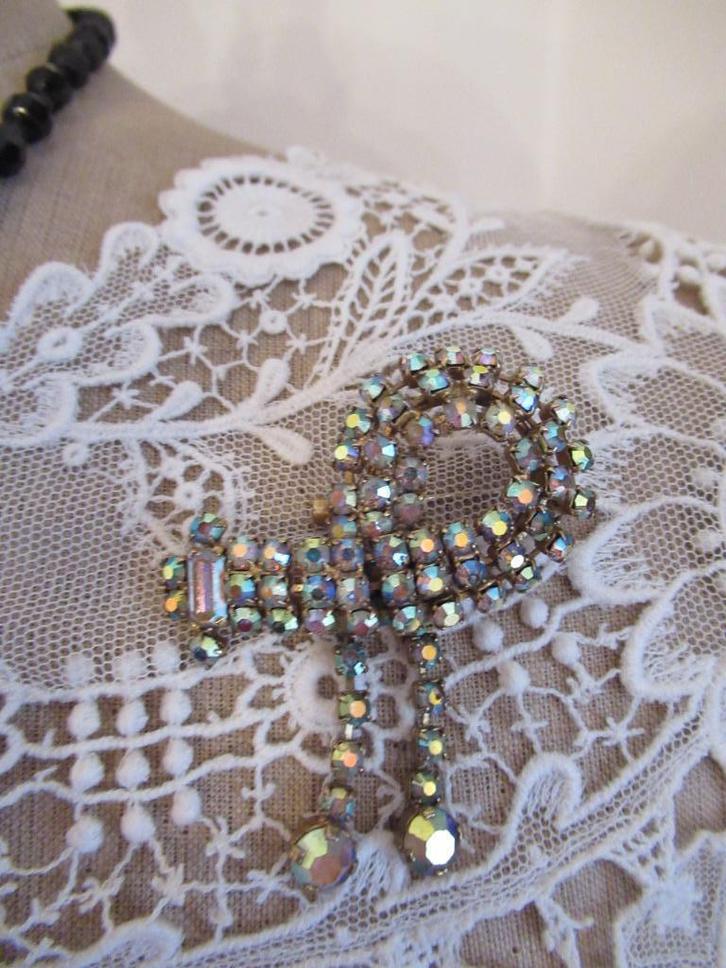 broche-aurora borealis-jaren 30-verguld armatuur-VINTAGE, Handtassen en Accessoires, Antieke sieraden, Broche, Verguld, Ophalen of Verzenden