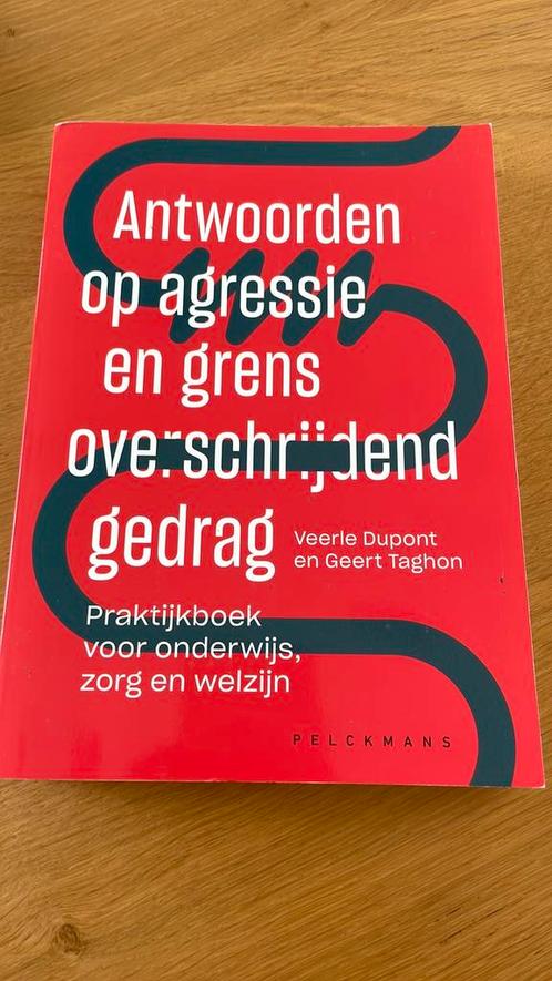 Antwoorden op agressie en grensoverschrijdend gedrag, Boeken, Wetenschap, Ophalen