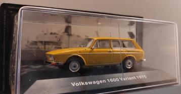 Volkswagen 1600 Variant 1975 1:43 en vitrine 