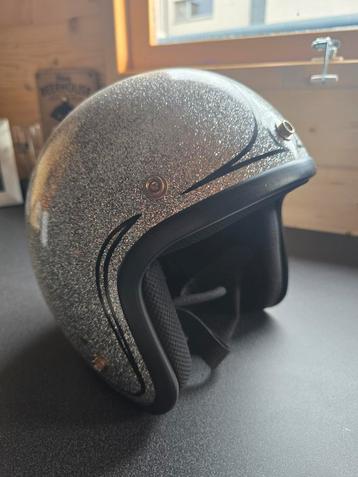Motorhelm maat s beschikbaar voor biedingen