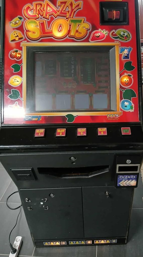 Crazy  slot 17inch  tft zeldzaam!!, Collections, Machines | Machines à sous, Utilisé, Euro, Enlèvement
