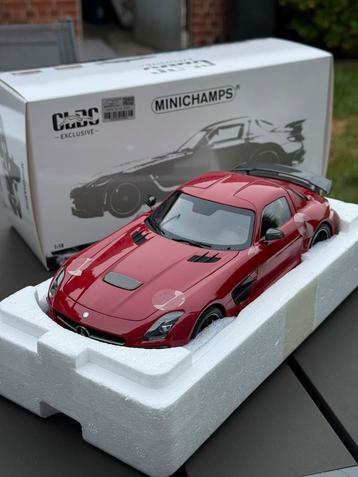 Mercedes SLS AMG zwarte minichamps-serie NIEUW CLDC 1/300  beschikbaar voor biedingen