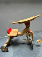 Petit vélo en bois vintage, Kinderen en Baby's, Speelgoed | Houten speelgoed, Ophalen, Gebruikt, Rij- of Hobbelspeelgoed