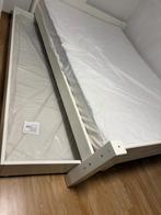 Bed + logeerbed, Queen size, 140 cm, Enlèvement, Utilisé