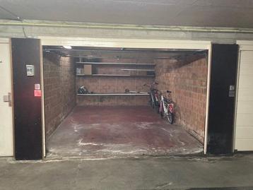 Garage te koop in Eeklo beschikbaar voor biedingen