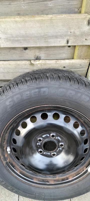 Winter wielen+ banden. beschikbaar voor biedingen