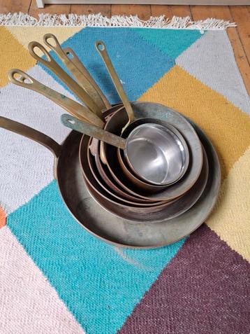 8 koperen potten en pannen beschikbaar voor biedingen